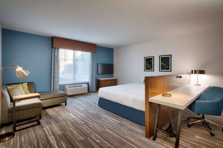 Room 17 of 61